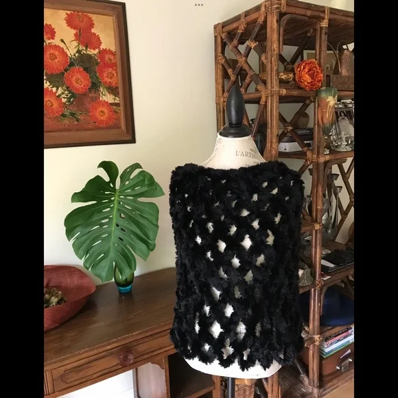 PAULA LISHMAN Hand-Knit Sheared Beaver Fur Crochet Tube Shawl - Picture 4 of 6